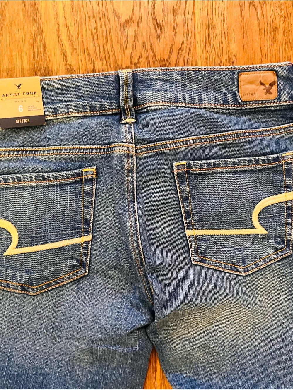 American Eagle Outfitters Women's Cropped Blue Denim Jeans